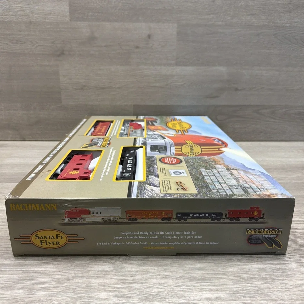 HO Scale Bachmann 647 Santa Fe Flyer Train Set with Steel E-Z Track New/ In Box